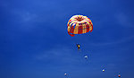 巴厘岛海上滑翔伞