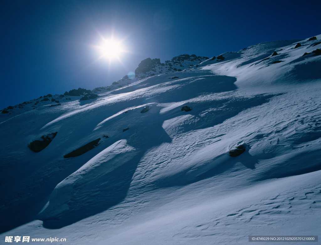 雪山日出