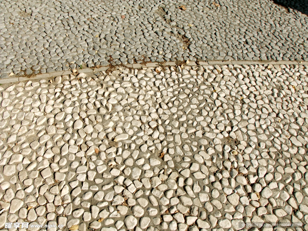 鹅卵石地面