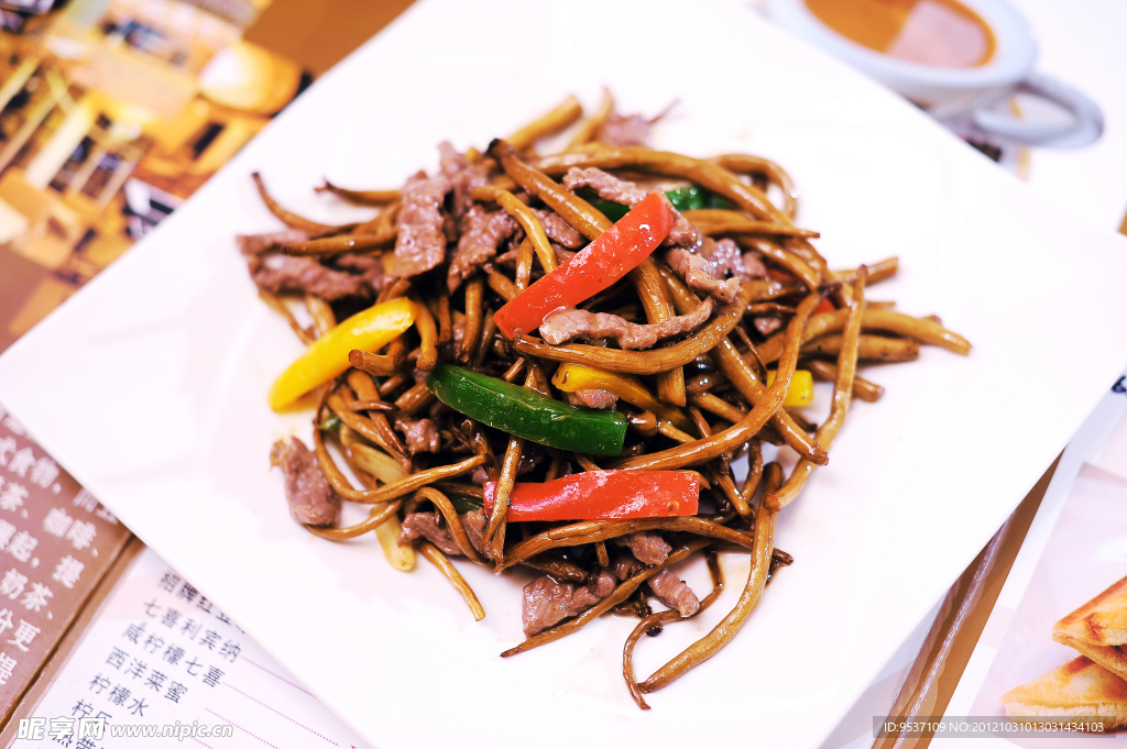 茶树菇炒牛