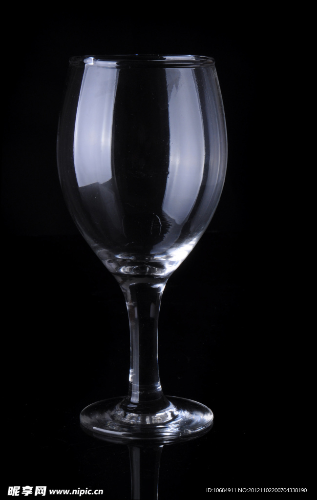 玻璃杯