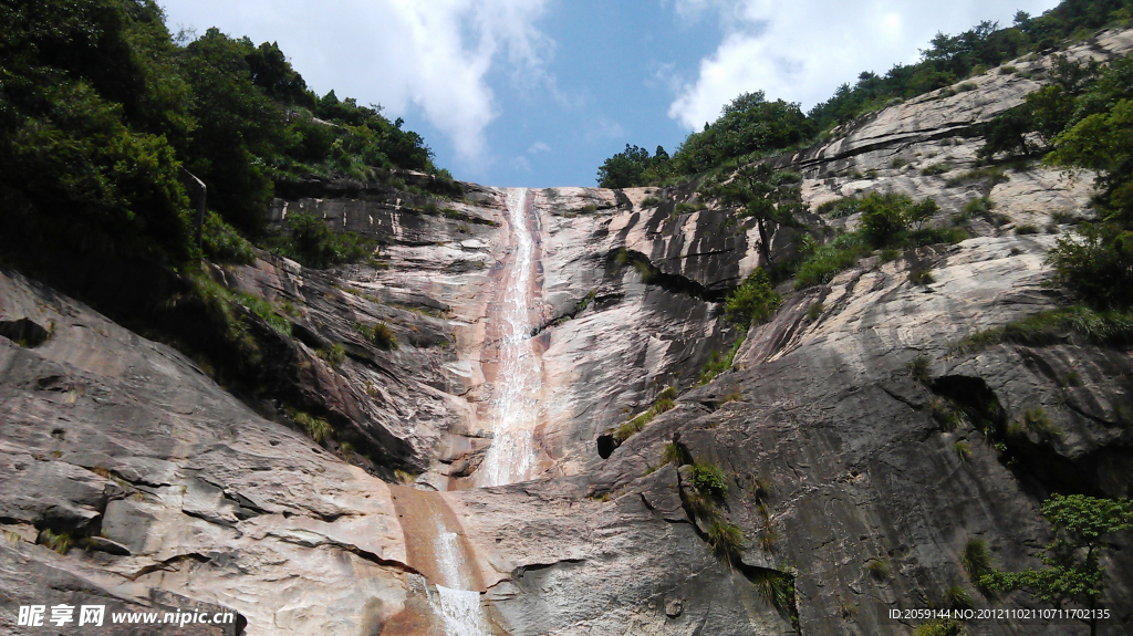 黄山九龙瀑