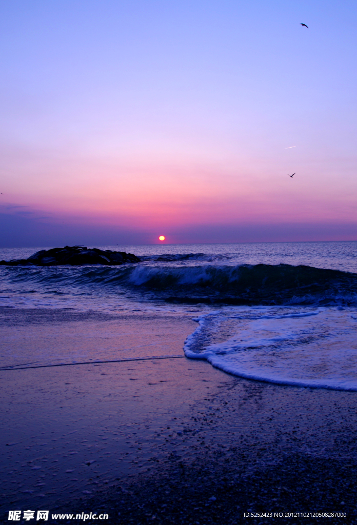 夕阳海浪
