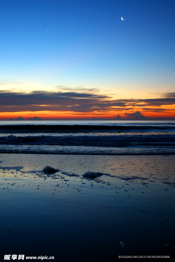 夕阳海滩