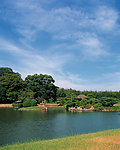 湖边