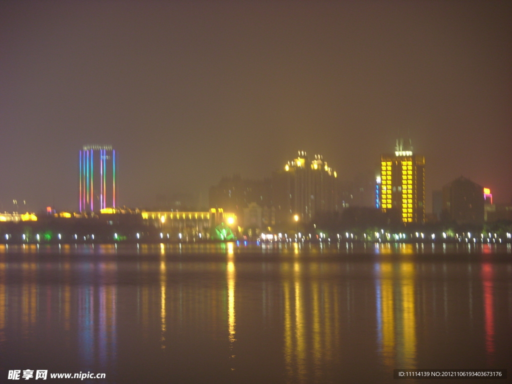 瓜渚湖夜景