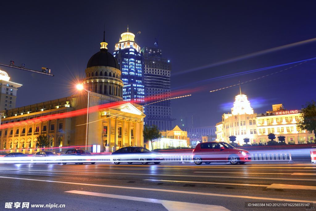 天津小白楼音乐厅夜景