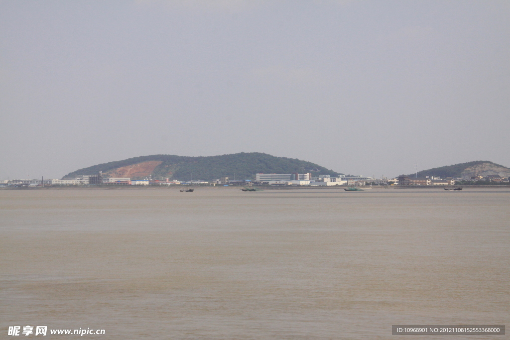 江河船舶风景图片