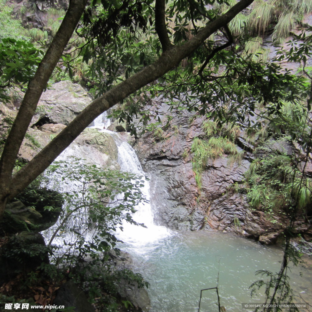 梁皇山