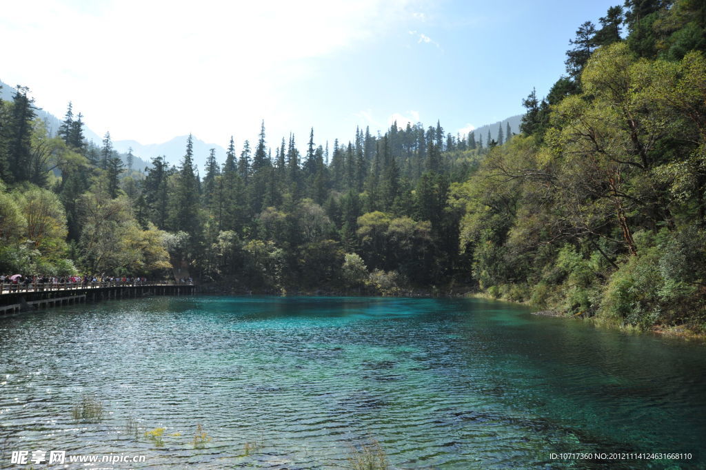 九寨沟湖水