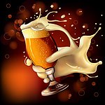 动感手中的啤酒