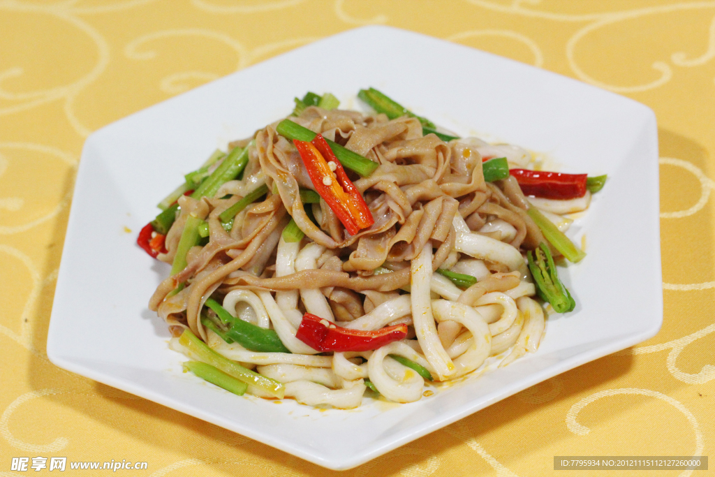 手撖粉炒鸭肠