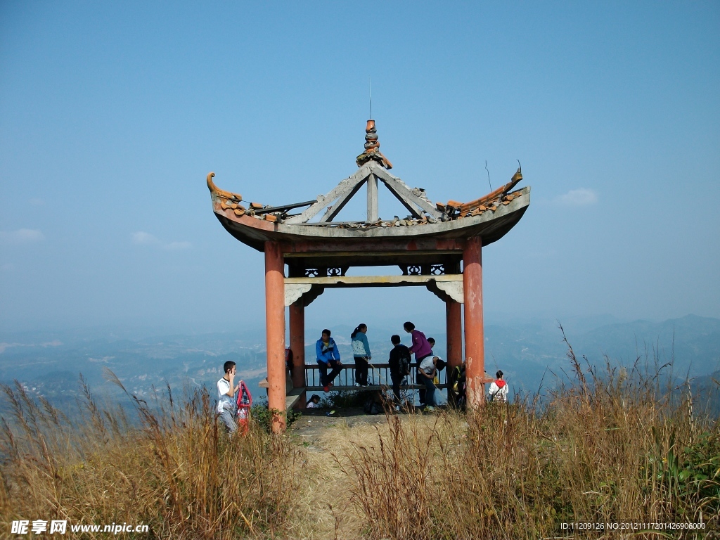 香炉山顶小亭子