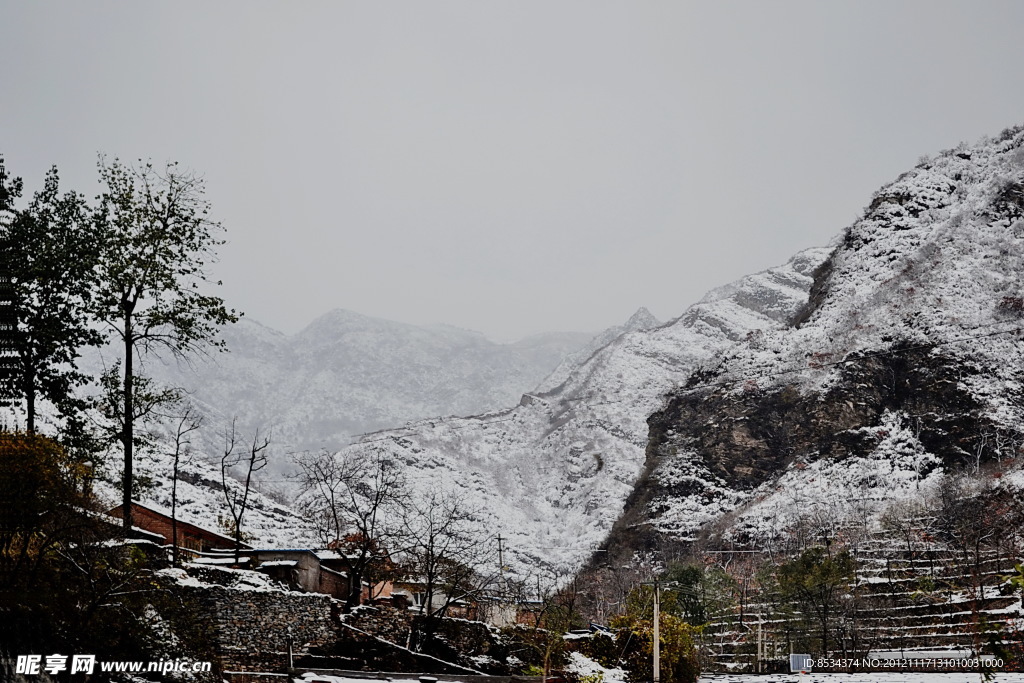 泗沟的薄雪