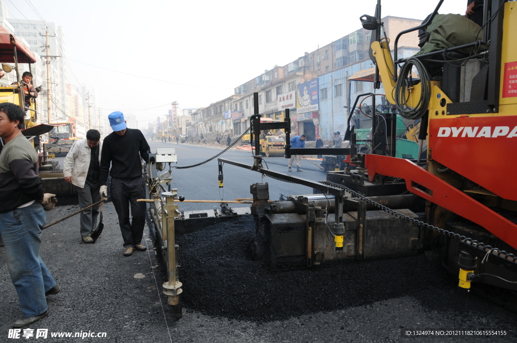 道路施工 市政 沥青铺设