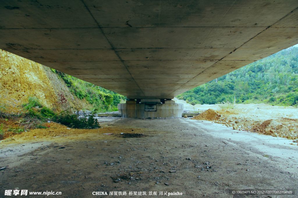 铁路建设 高架雄风
