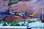 建筑工地 钩机群作