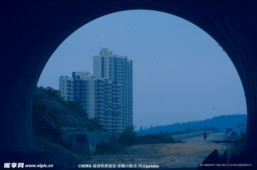 建设中的铁路隧道 外景