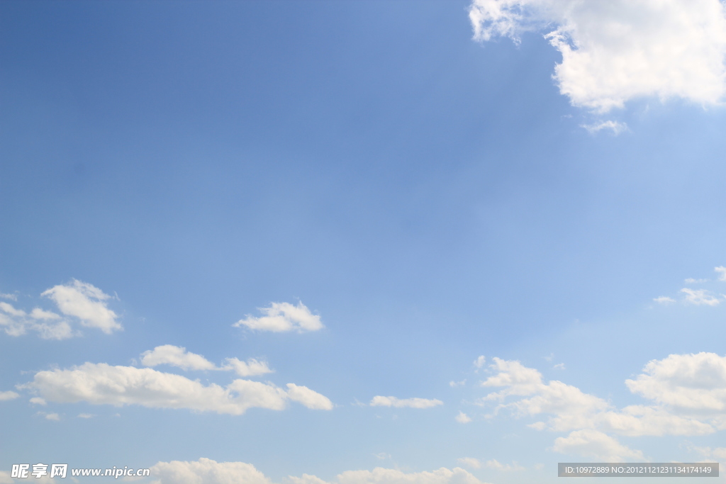 天空 白云