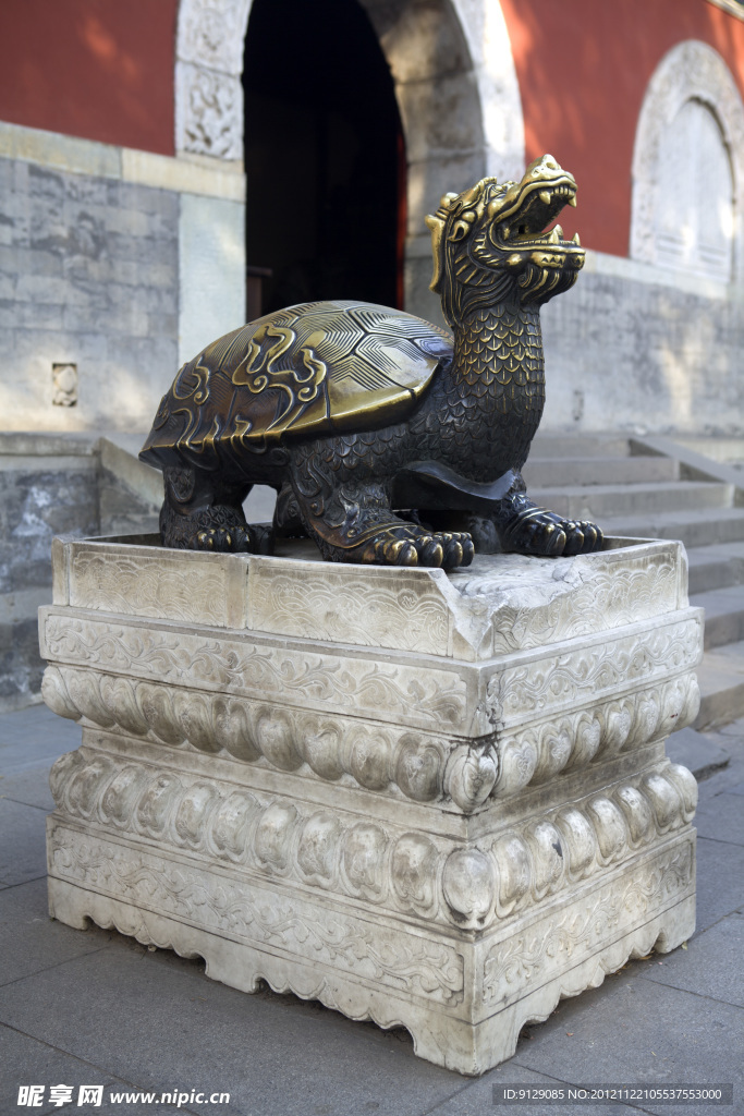 北海永安寺前的鎏金铜饰