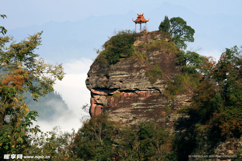 齐云山香炉峰