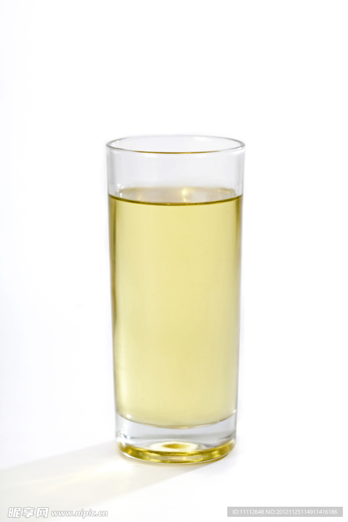 玻璃杯装食用油