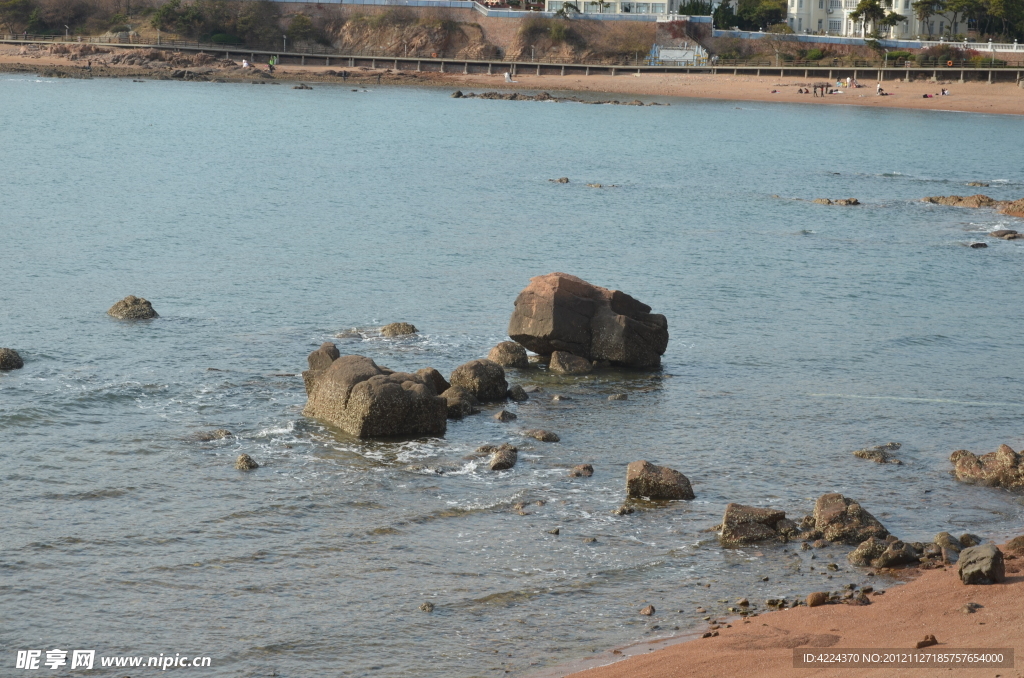 海边礁岩