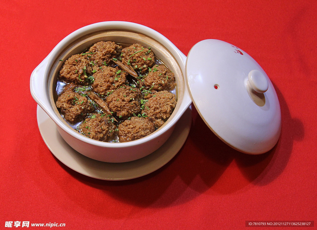 笋干肉圆煲