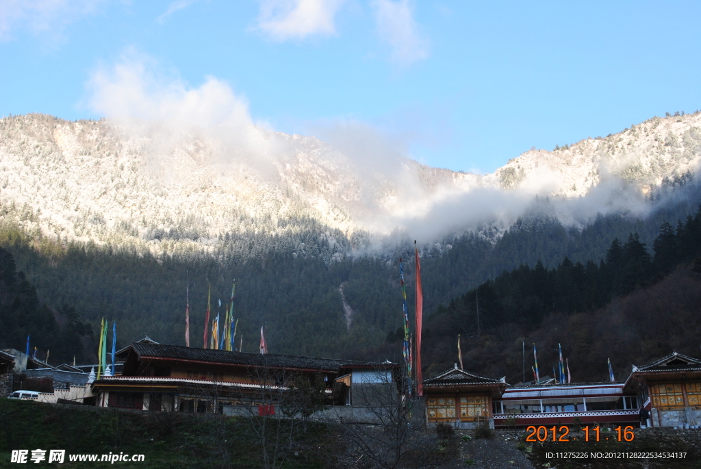 九寨沟雪山