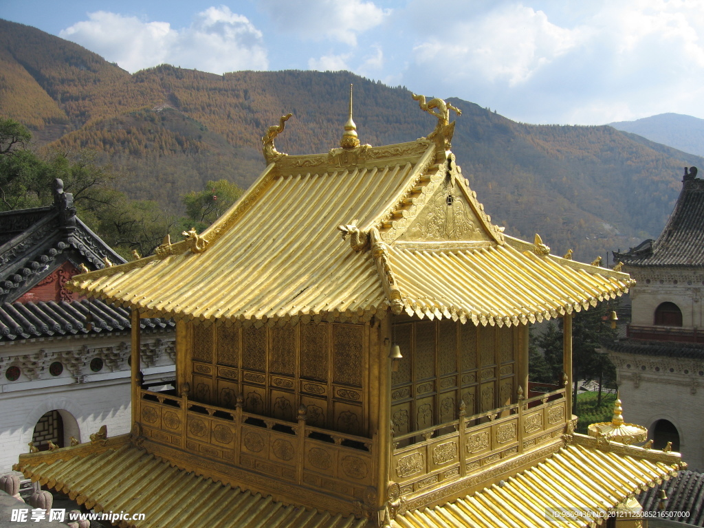 五台山显通寺铜塔