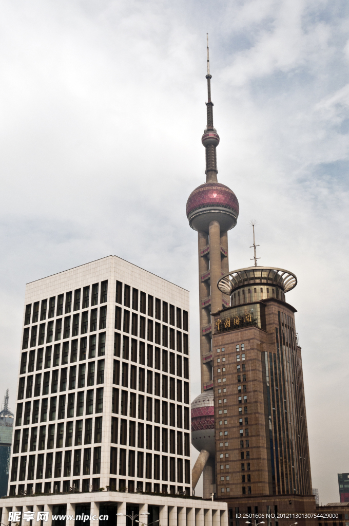 东方明珠塔