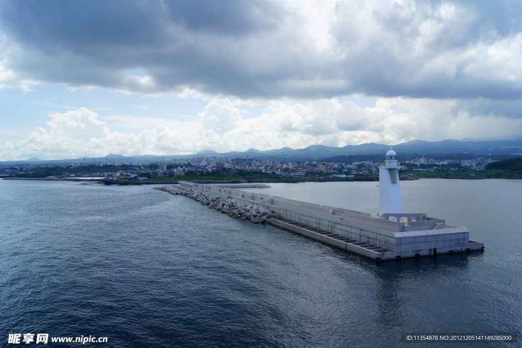 济州岛白色灯塔