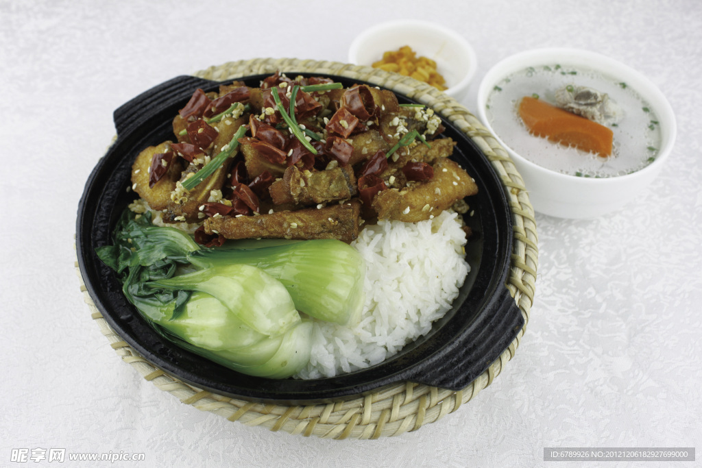 甘香糍粑鱼煲仔饭
