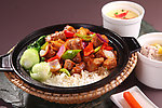 丁香红烧牛肉煲仔饭