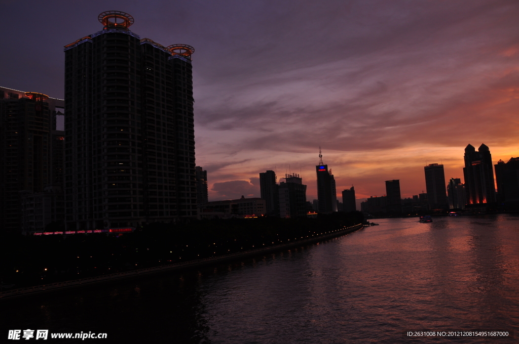 城市黄昏