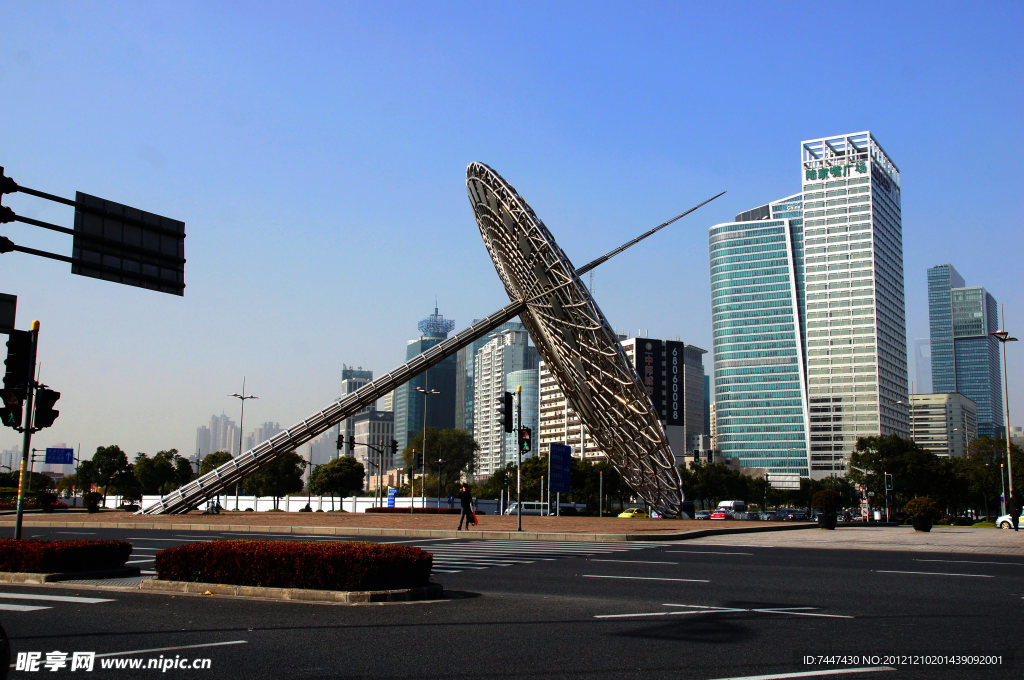 陆冢嘴世纪广场街景