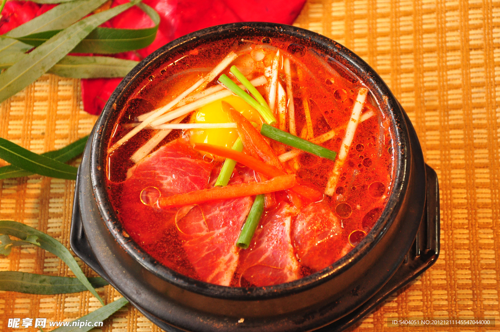 韩国料理三鲜锅