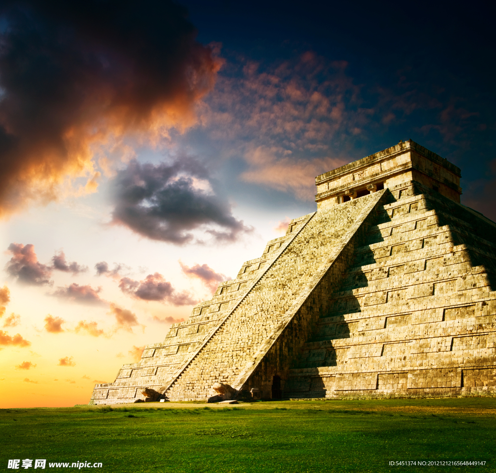 玛雅梯形金字塔
