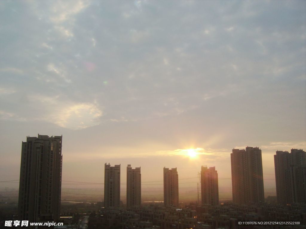 天空 高楼 日出景色