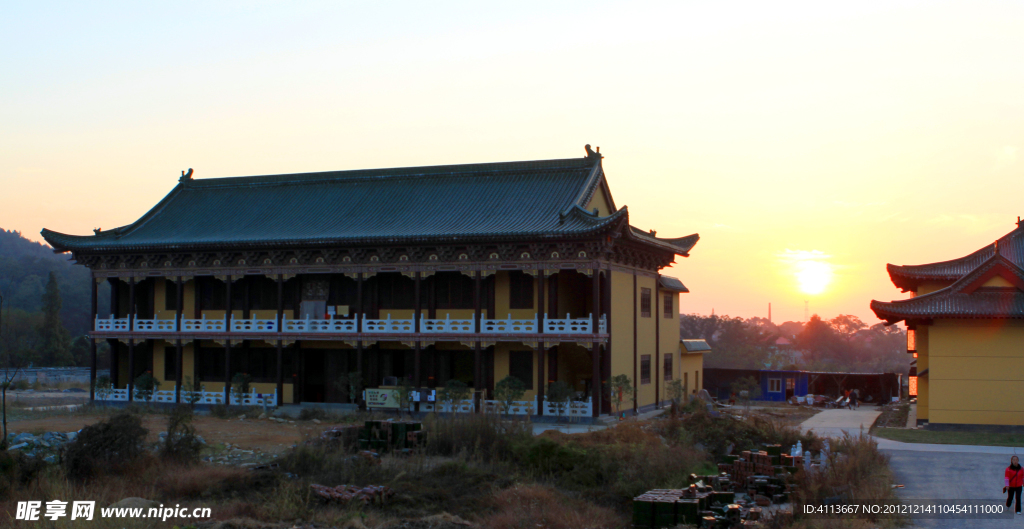 夕阳下的东林寺