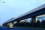 地铁列车 飞驰高架