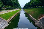城市风景 绿色渠沟