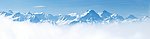蓝天白云雪山全景
