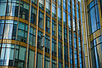 现代城市建筑玻璃幕墙
