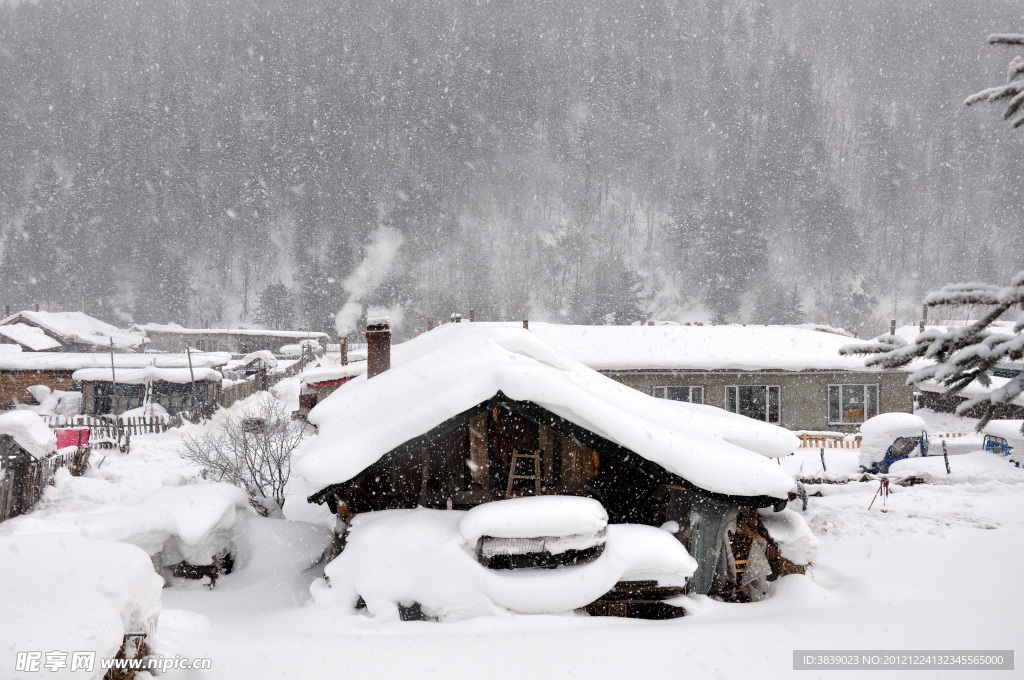 雪中农家