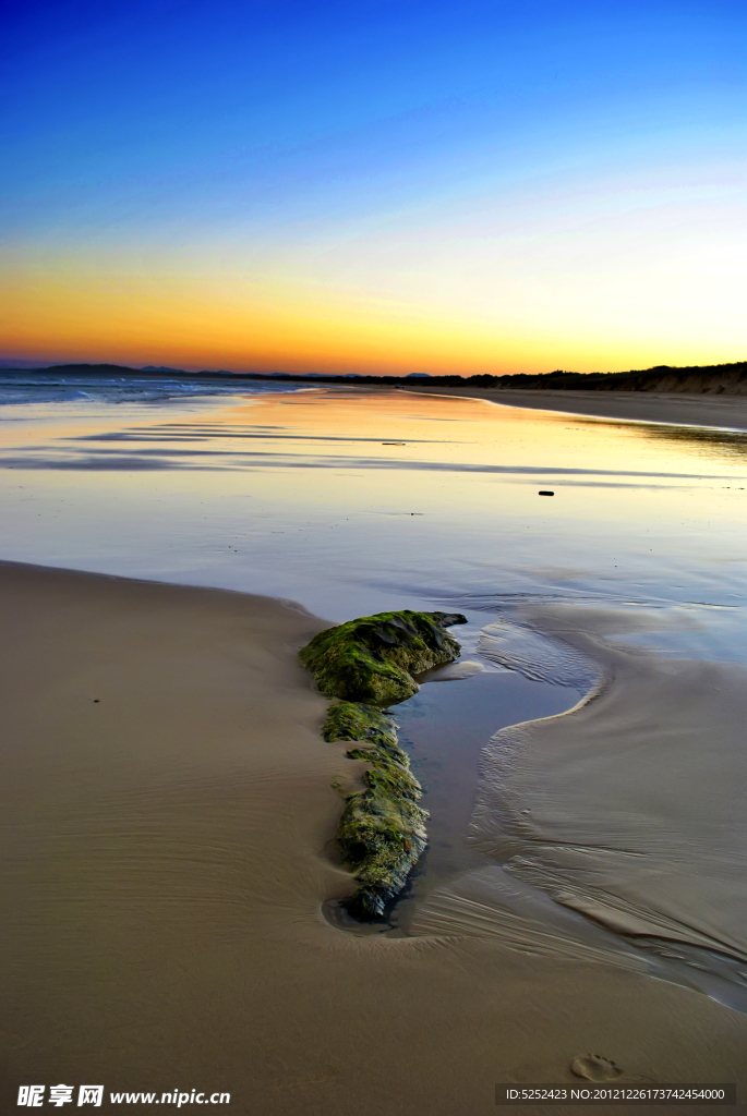夕阳海滩