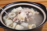 鱼肚鸡肉煲