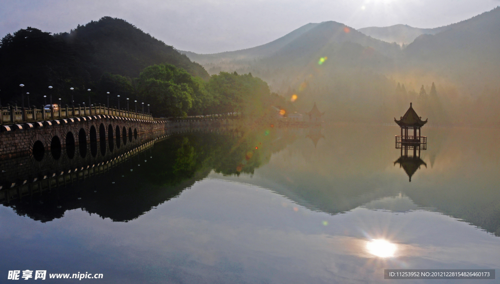 庐山芦林湖