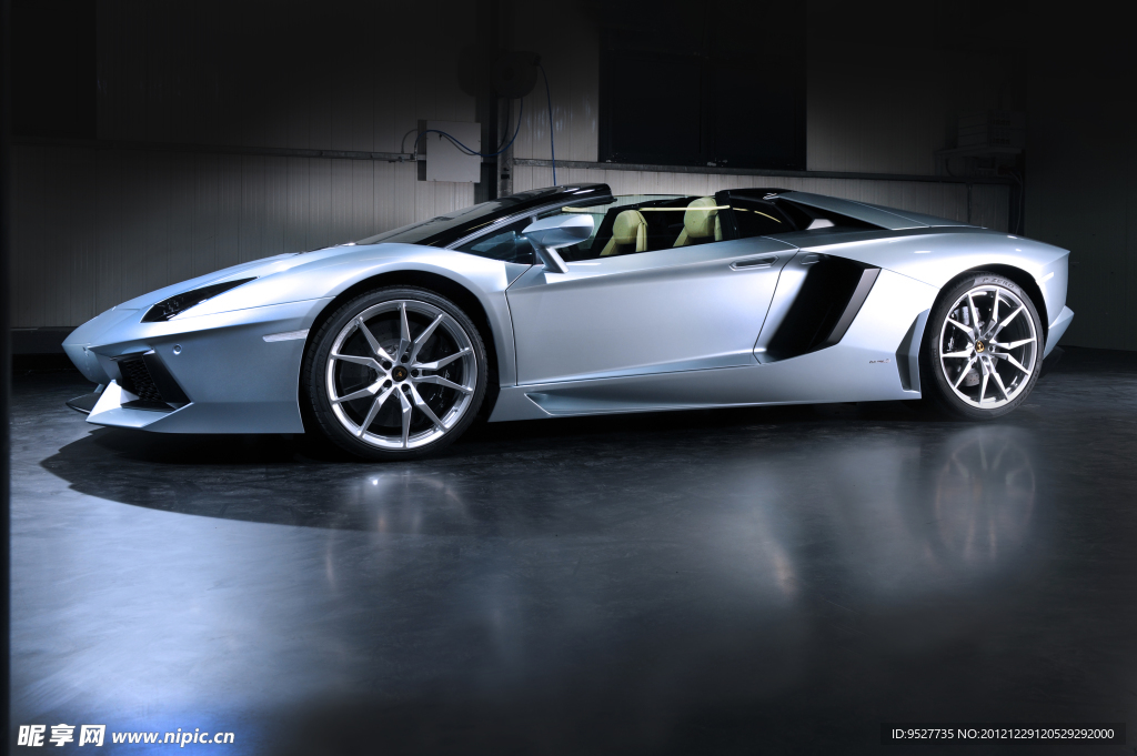 兰博基尼aventador