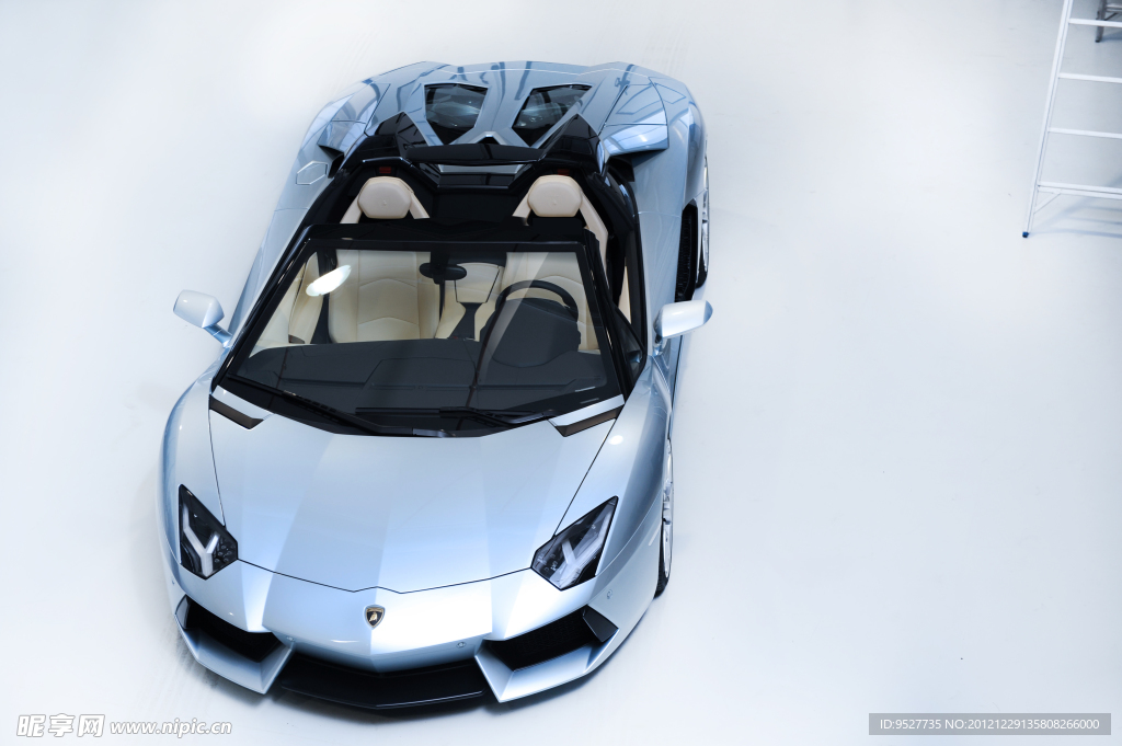 兰博基尼aventador